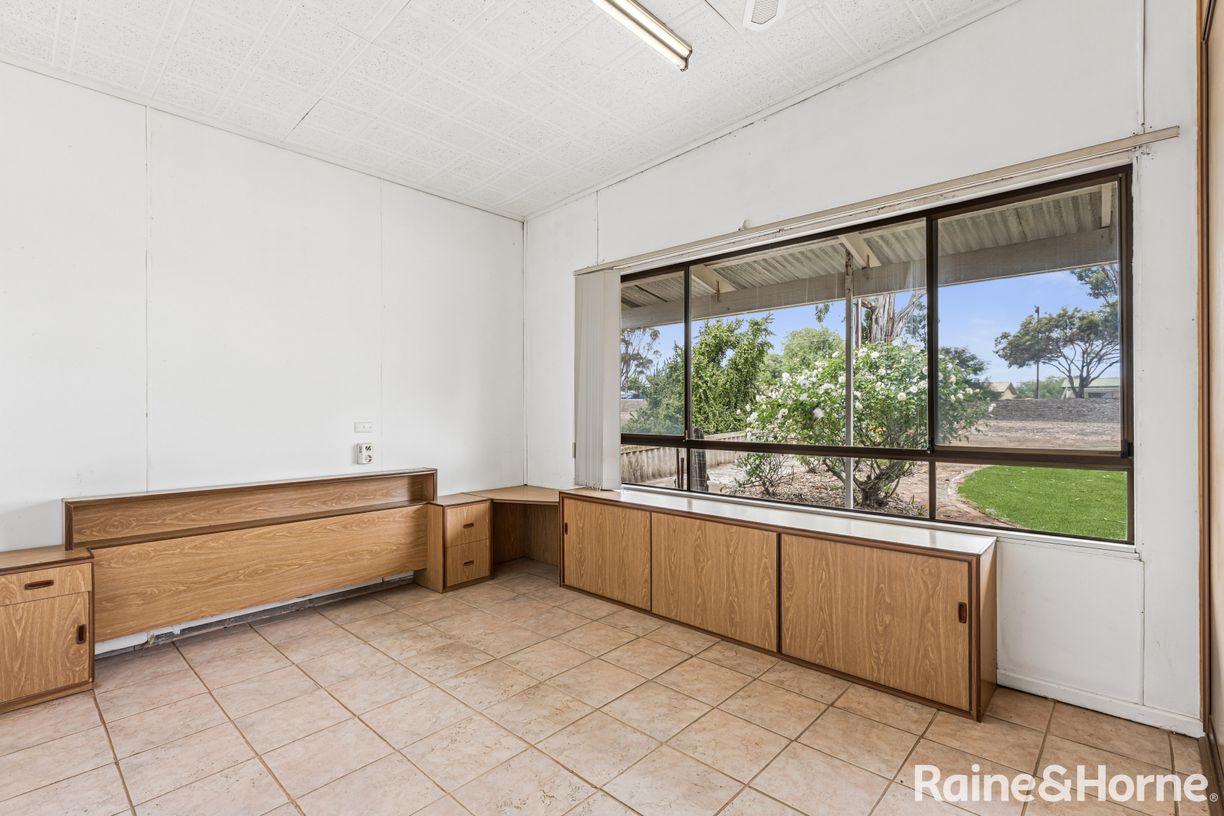 84 Old Princes Highway — photo 4 of 10