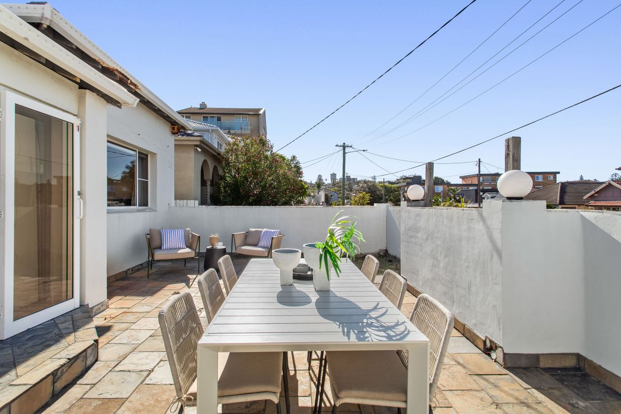 Sold for $3,330,000 on Dec 04, 2025 - 14 Kimberley Street, Vaucluse ...