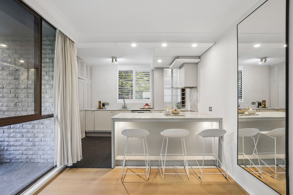 1D/4 Hampden Street — photo 3 of 12