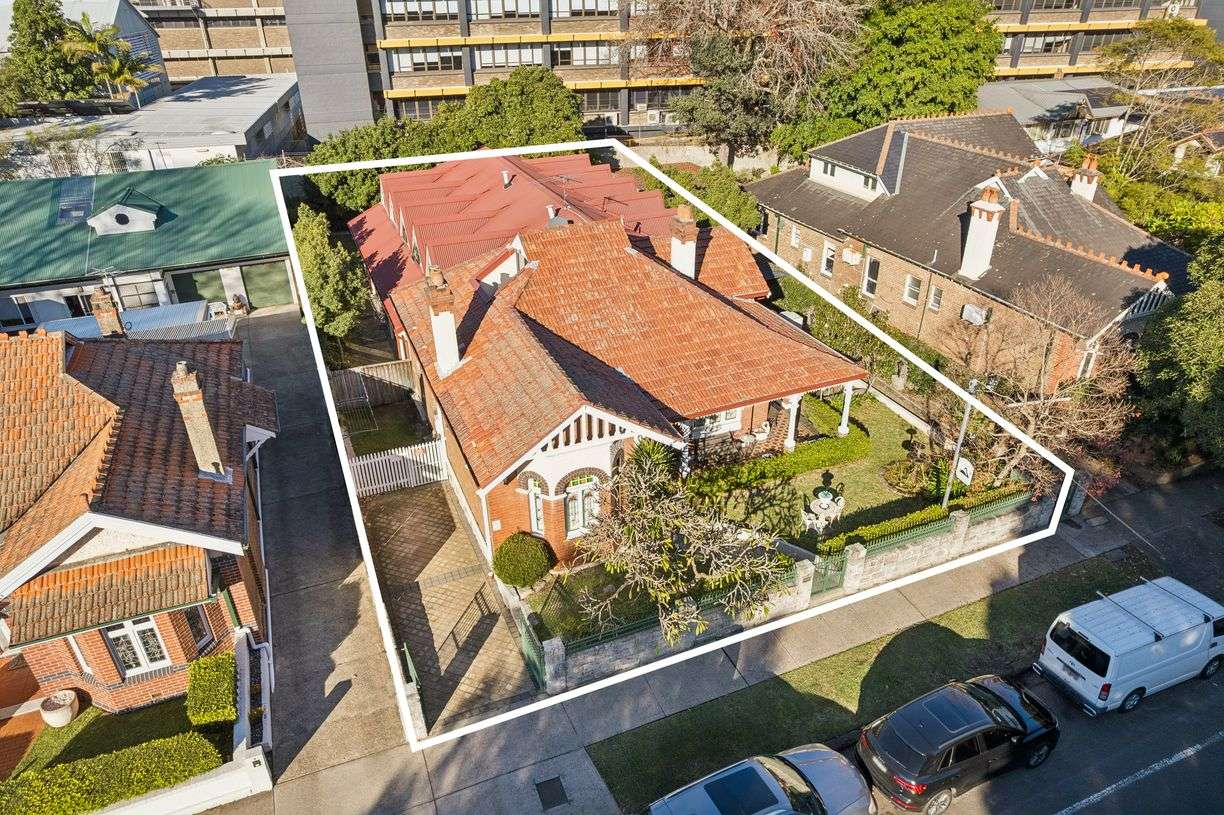 7 Darley Road — photo from Raine & Horne Double Bay