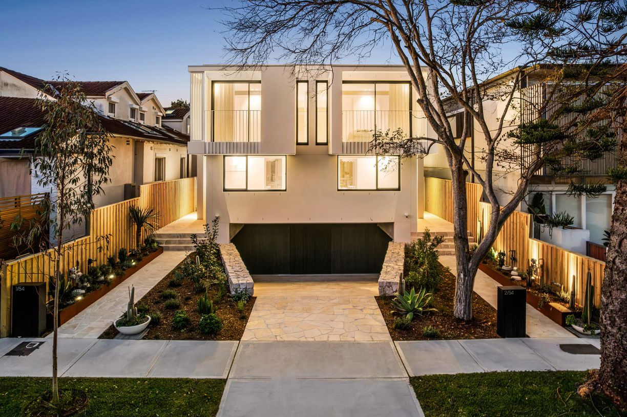 2/54 Hastings Parade — photo from Raine & Horne Double Bay
