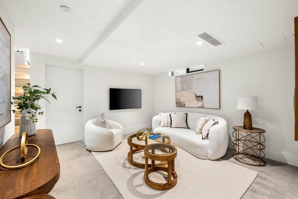 105B Military Road — photo 15 of 16
