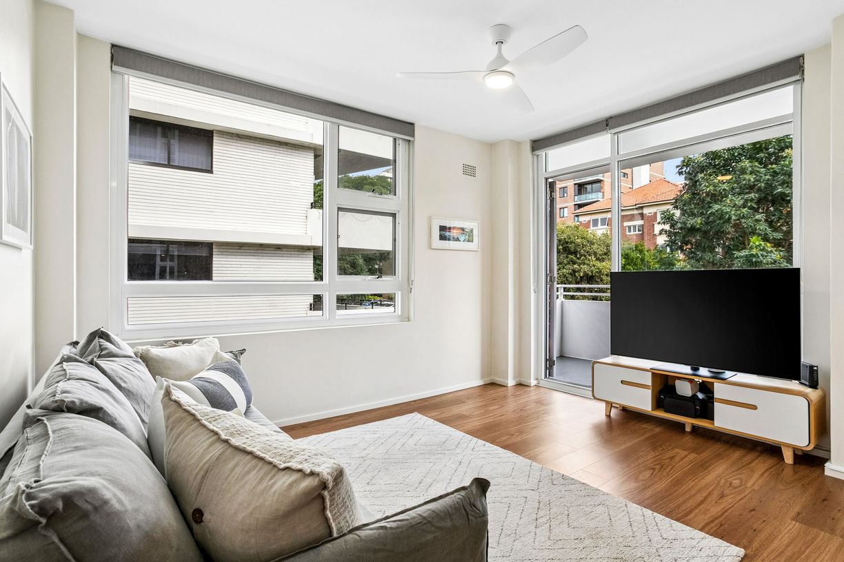34/16 Ocean Street North — photo from Raine & Horne Double Bay