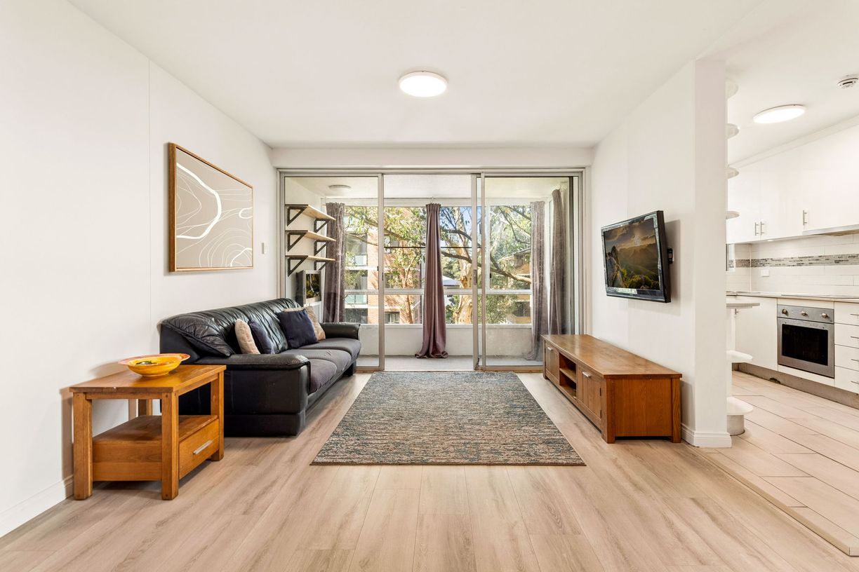 10/40-46 Penkivil Street — photo 4 of 7