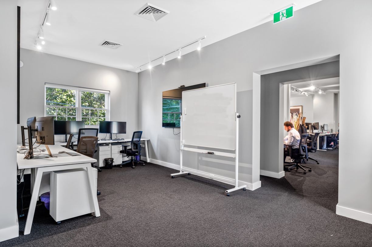 7-13 Elizabeth Street — photo 11 of 25
