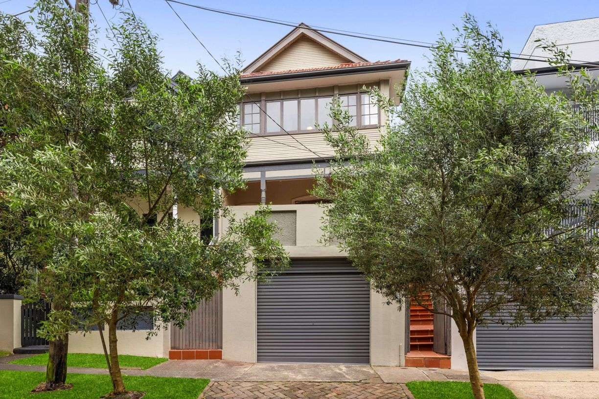2/5 Buller Street — photo from Raine & Horne Double Bay
