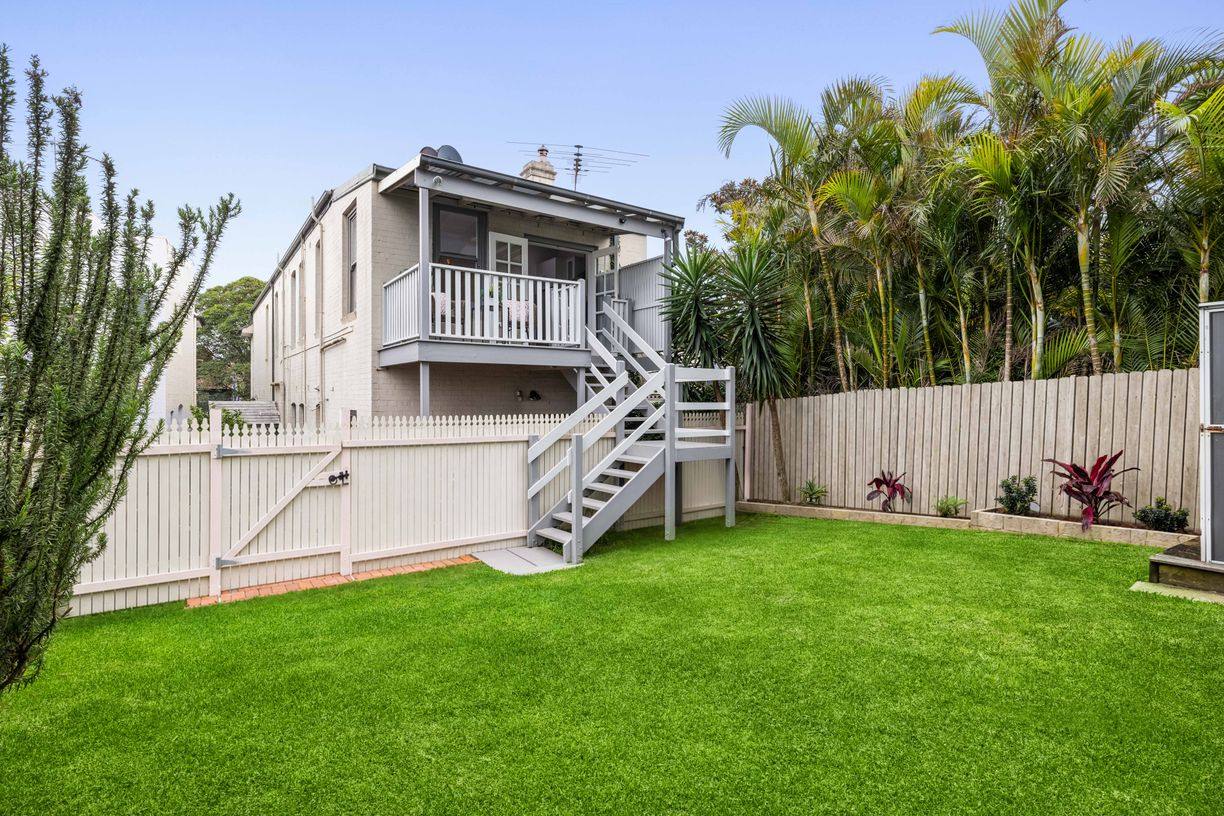 2/5 Buller Street — photo 2 of 15