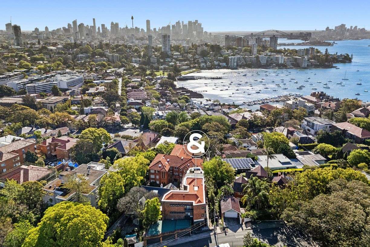 5/42 Fairfax Road — photo from Raine & Horne Double Bay
