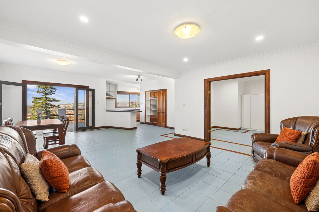 12 Macleay Street — photo 4 of 13