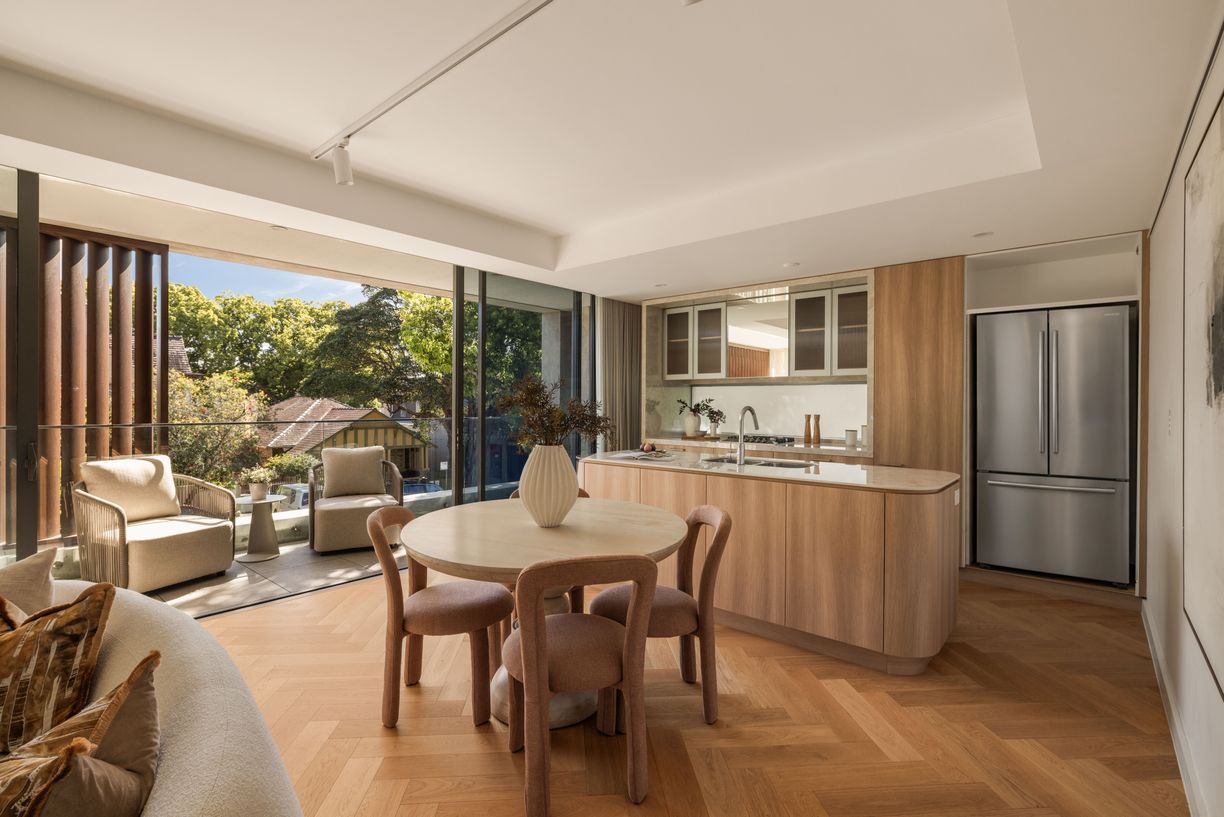 2/20 Dover Road — photo from Raine & Horne Double Bay