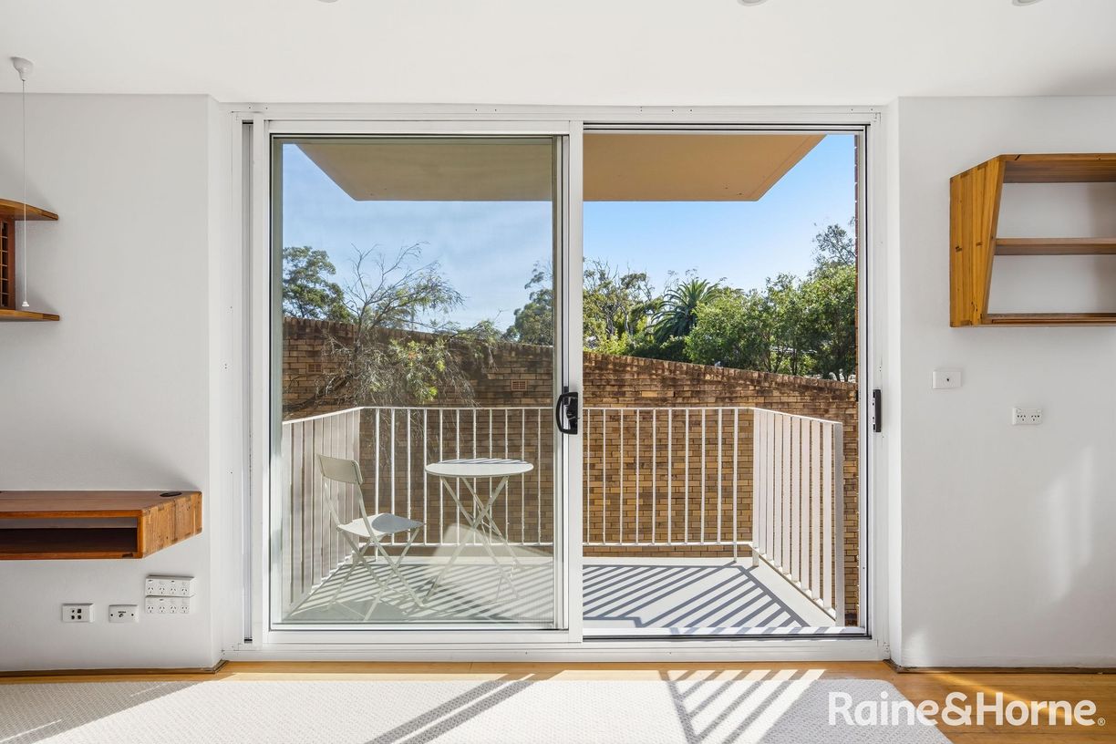 4/660 Barrenjoey Road — photo 2 of 9