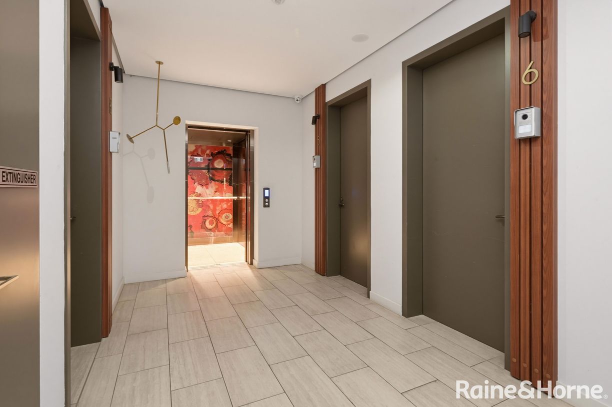 6/1 Yawang Lane — photo 10 of 11