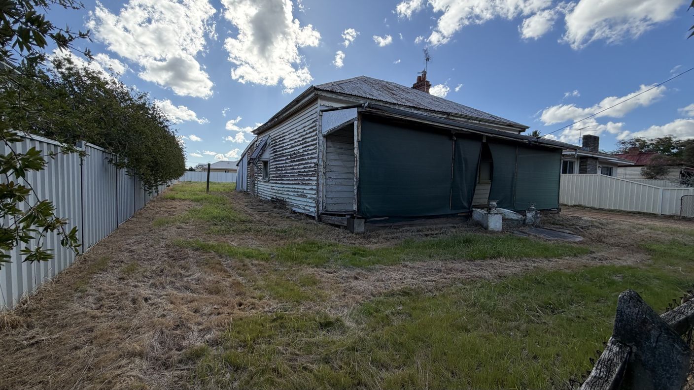 21 Frederic Street — photo 4 of 4