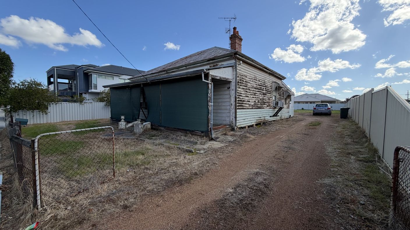 21 Frederic Street — photo 2 of 4