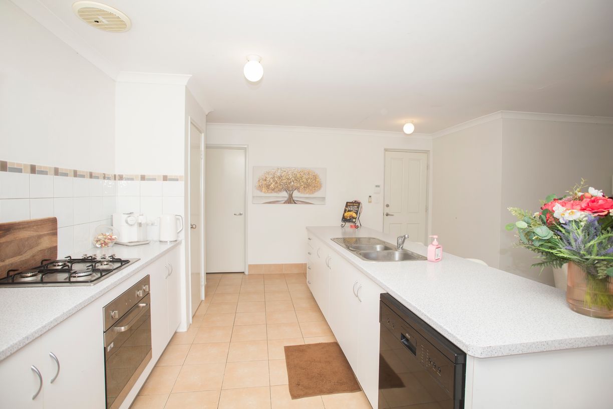16/132 Clayton Street — photo 4 of 19