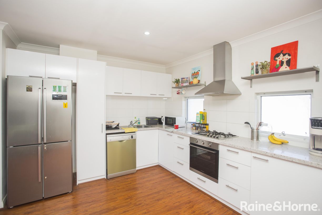 6/29 Frederic Street — photo from Raine & Horne Midland
