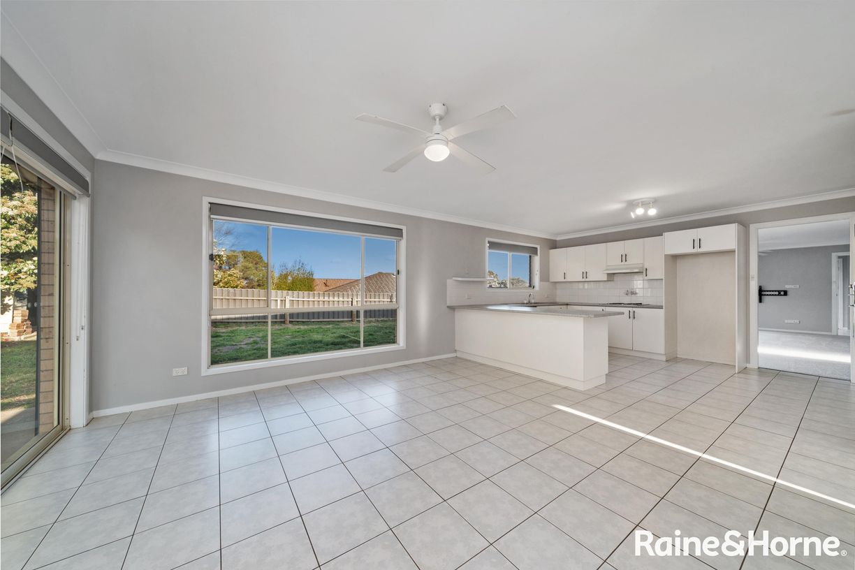 26 Endeavour Avenue — photo 6 of 17