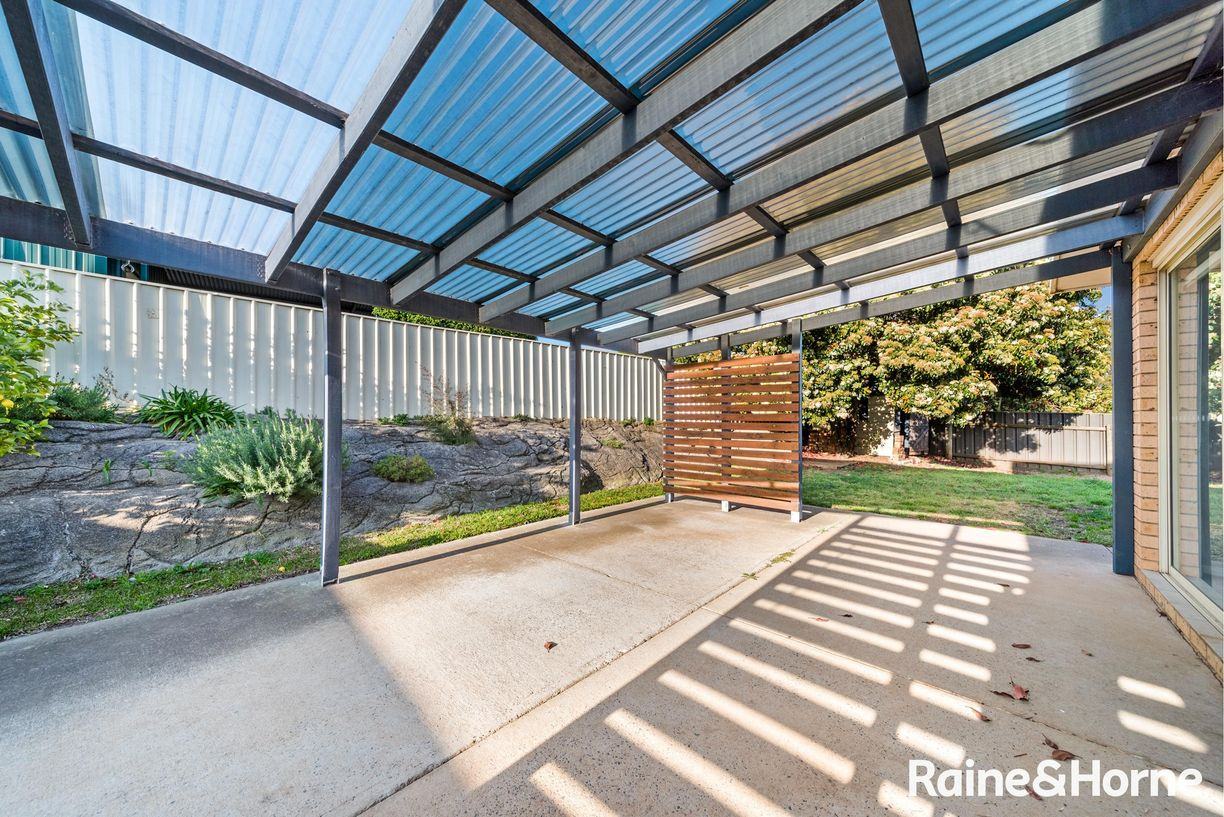 26 Endeavour Avenue — photo 13 of 17