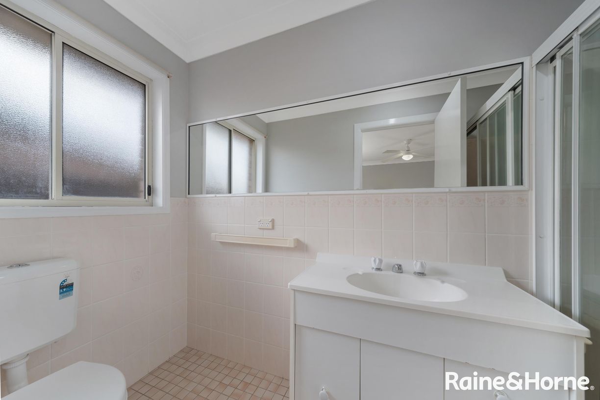 26 Endeavour Avenue — photo 9 of 17