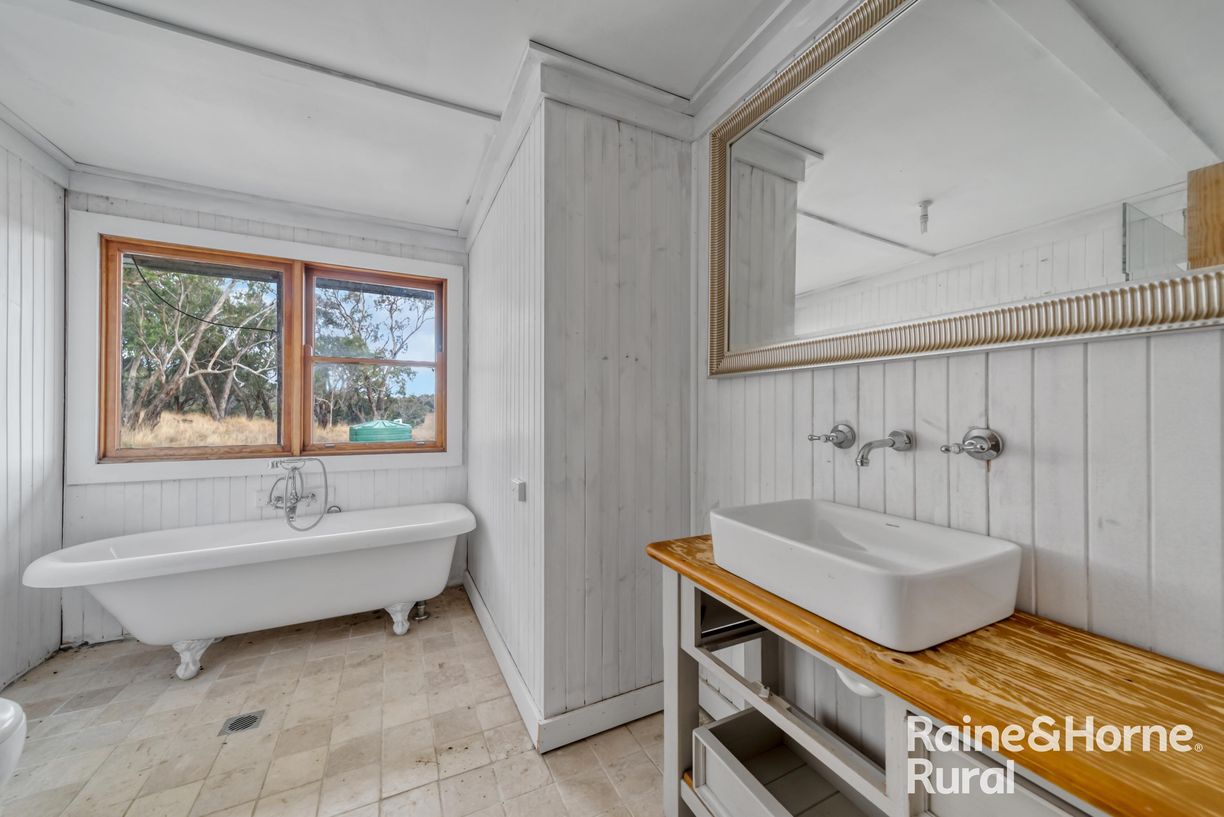 258 Kangaloolah Road — photo 11 of 16