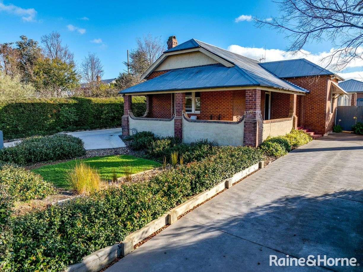 42 Prince Street — photo from Raine & Horne