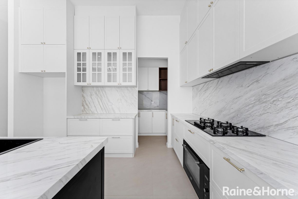 21B Indian Avenue — photo 15 of 17