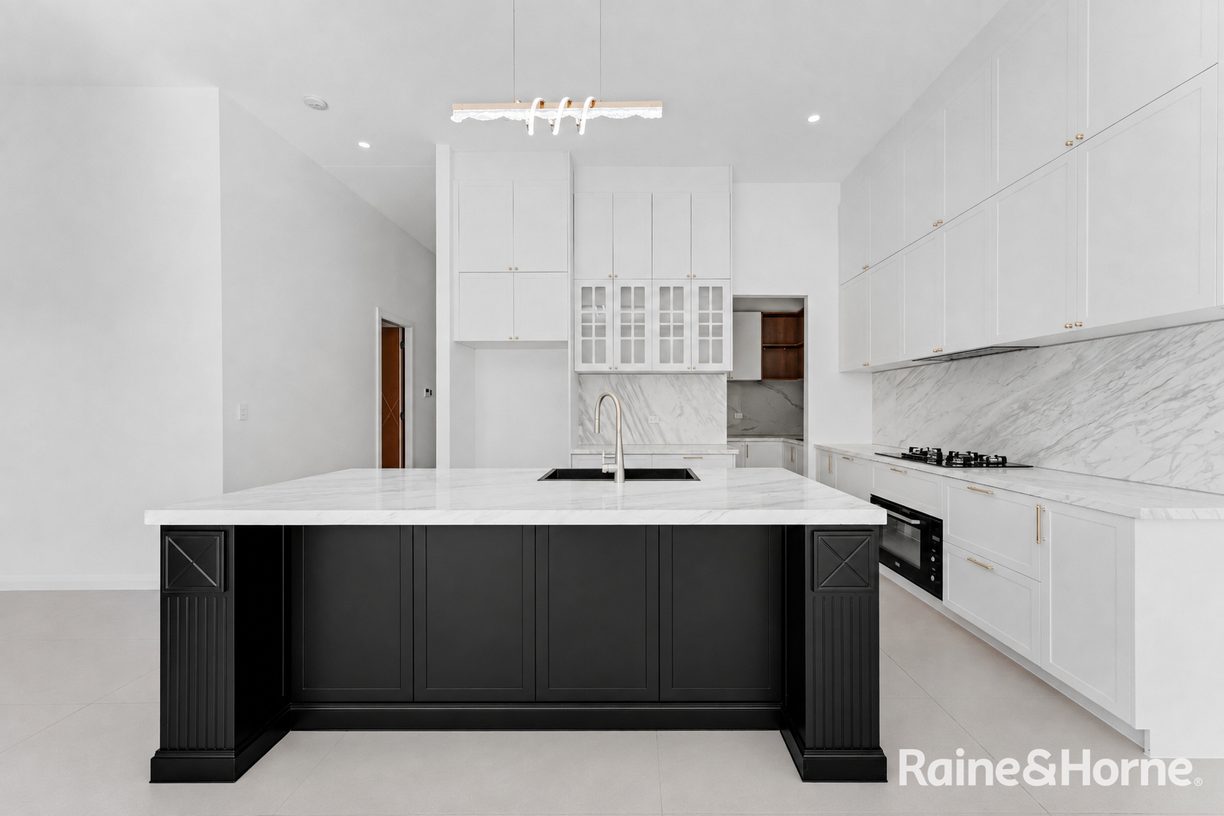 21B Indian Avenue — photo 3 of 17