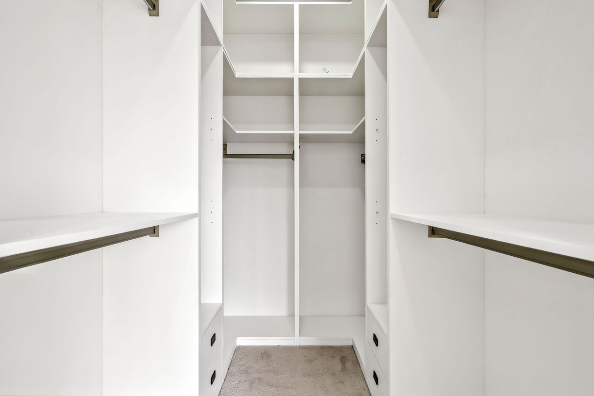 16A Indian Avenue — photo 4 of 18