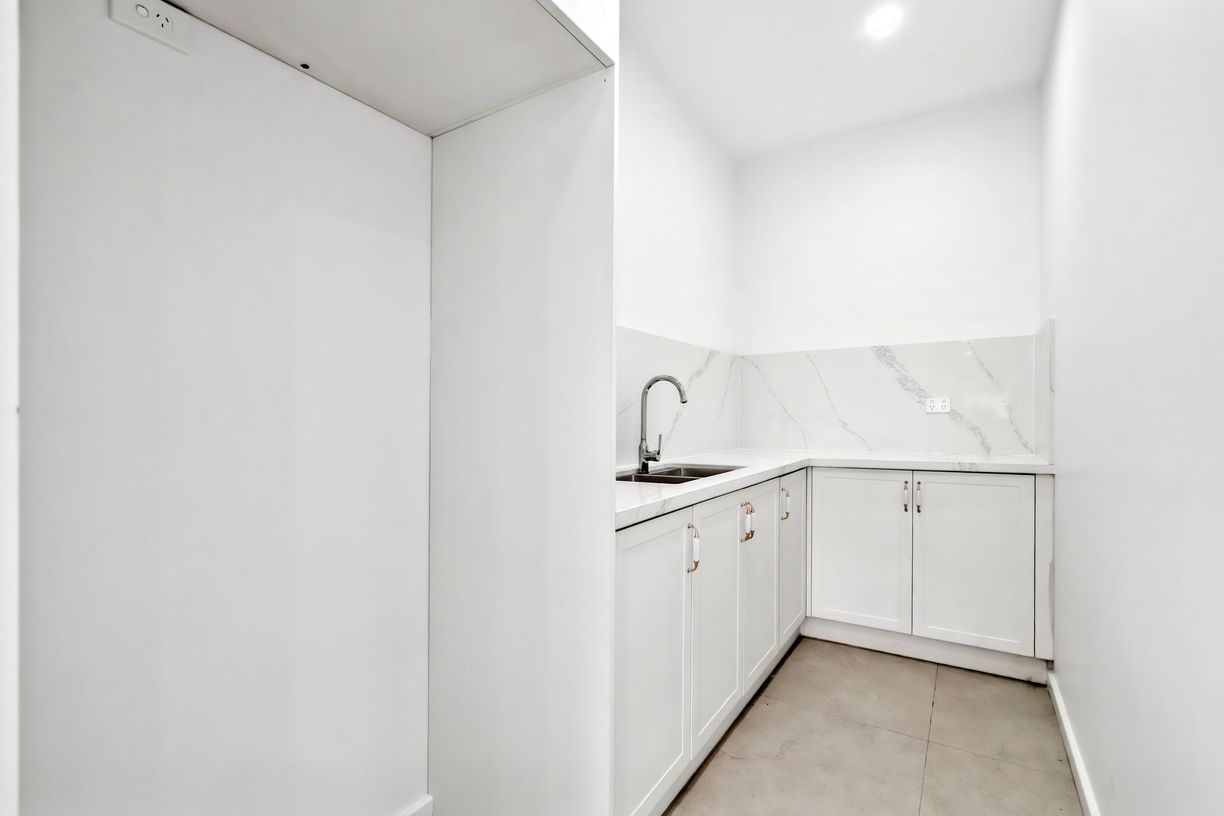 16A Indian Avenue — photo 11 of 18