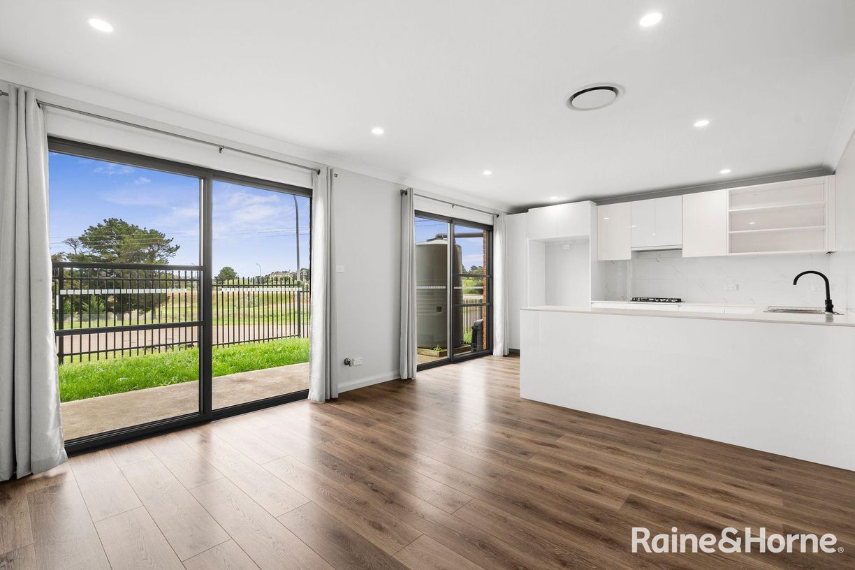 6/1 Brewer Street — photo 2 of 10
