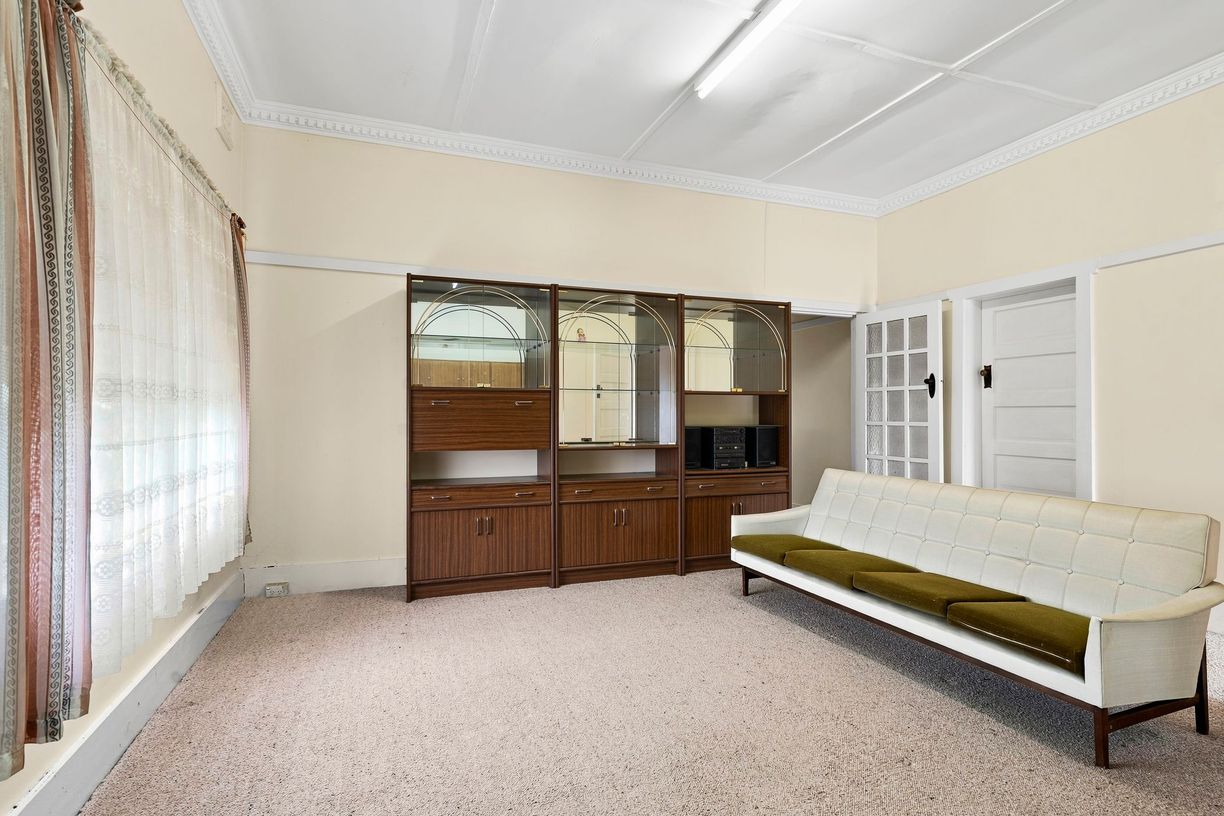 43 Mundy Street — photo 3 of 17