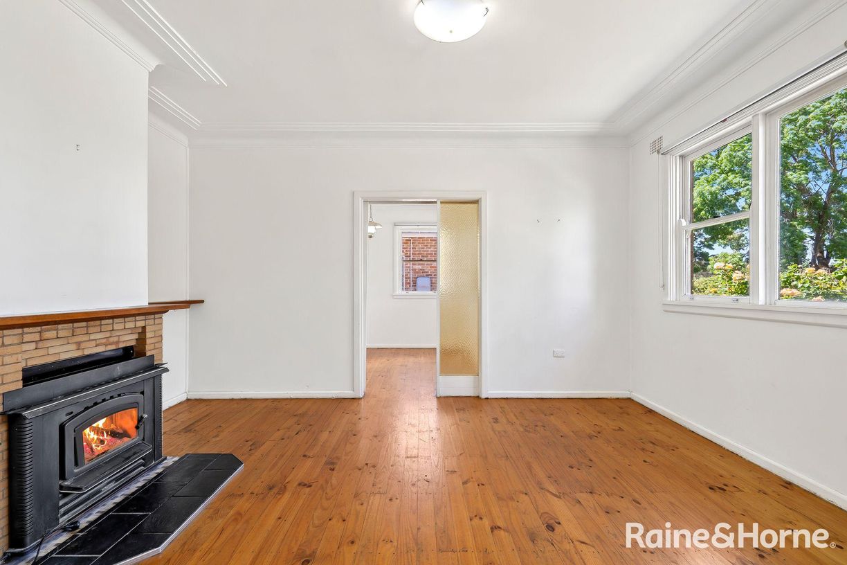 38 Rhoda Street — photo 3 of 19
