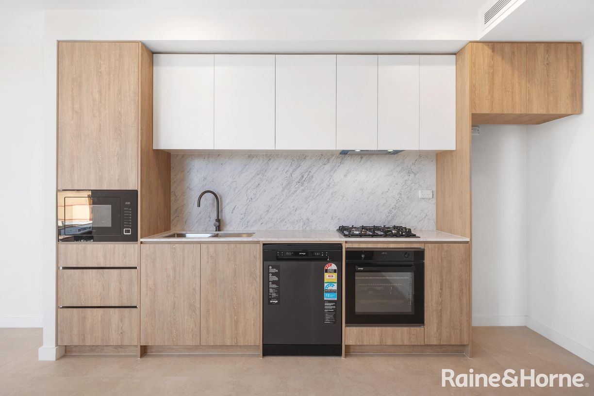1 BR/328 Liverpool Road — photo 4 of 13