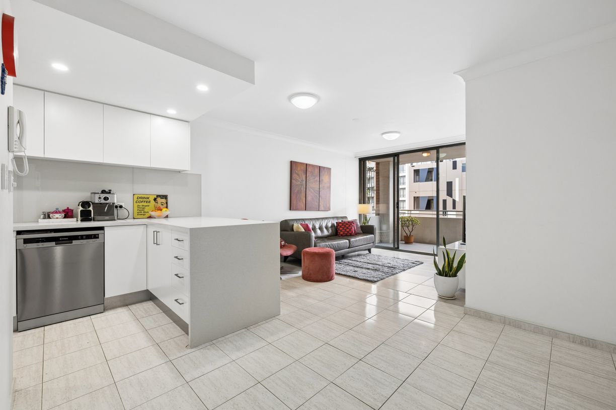 503/233 Pyrmont Street — photo 2 of 12