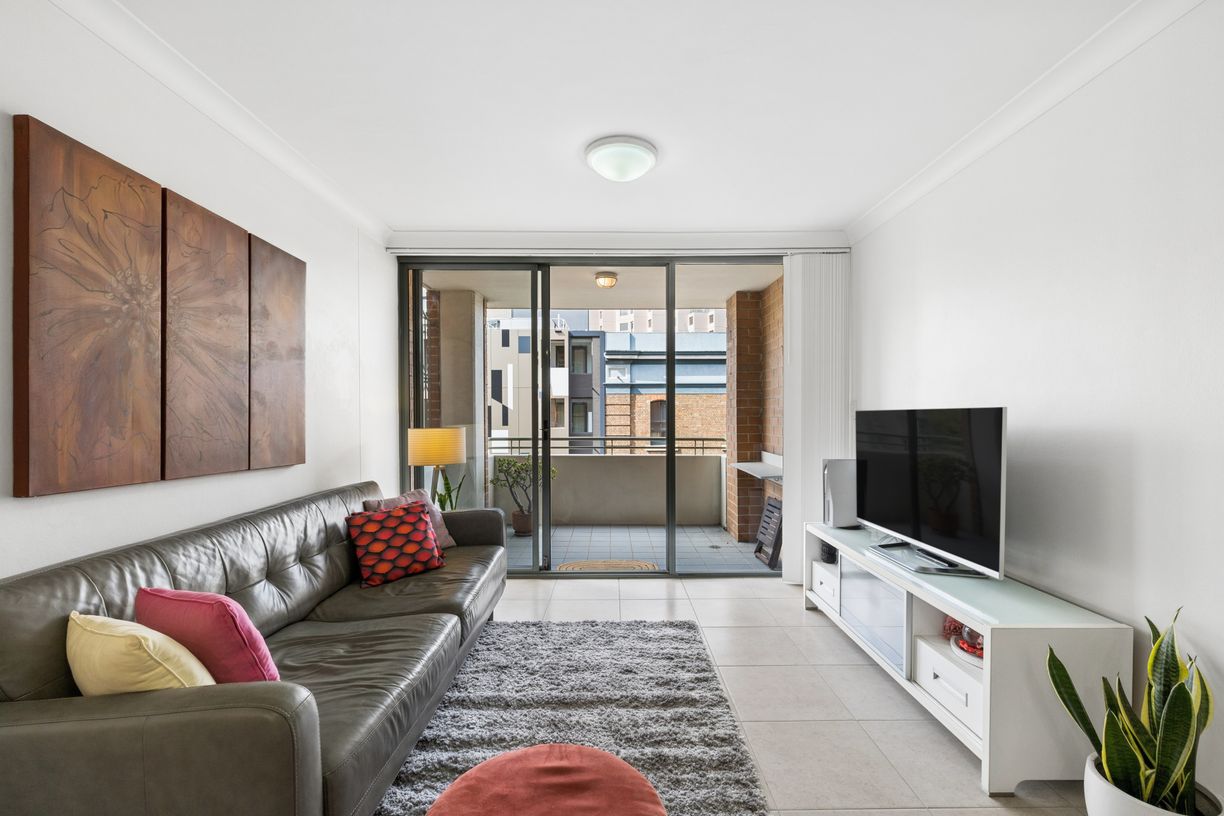 503/233 Pyrmont Street — photo from Raine & Horne City Living