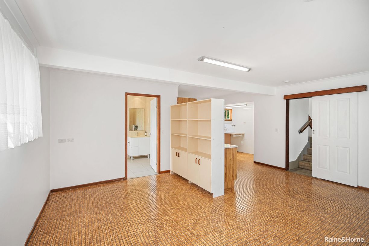 114 Elizabeth Street — photo 13 of 20