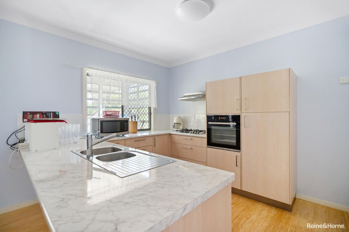 48 Hillyard Street — photo 5 of 18