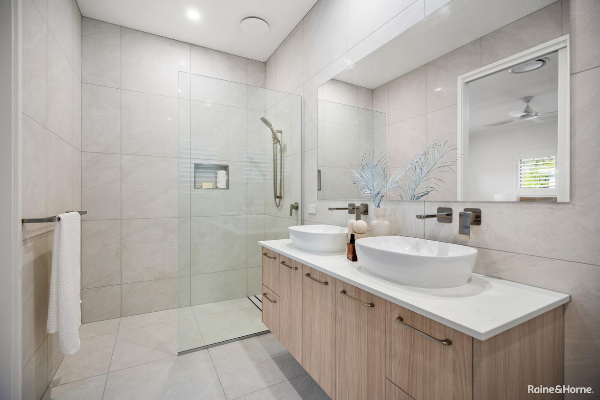 Villa 2/39 Esplanade — photo 24 of 27