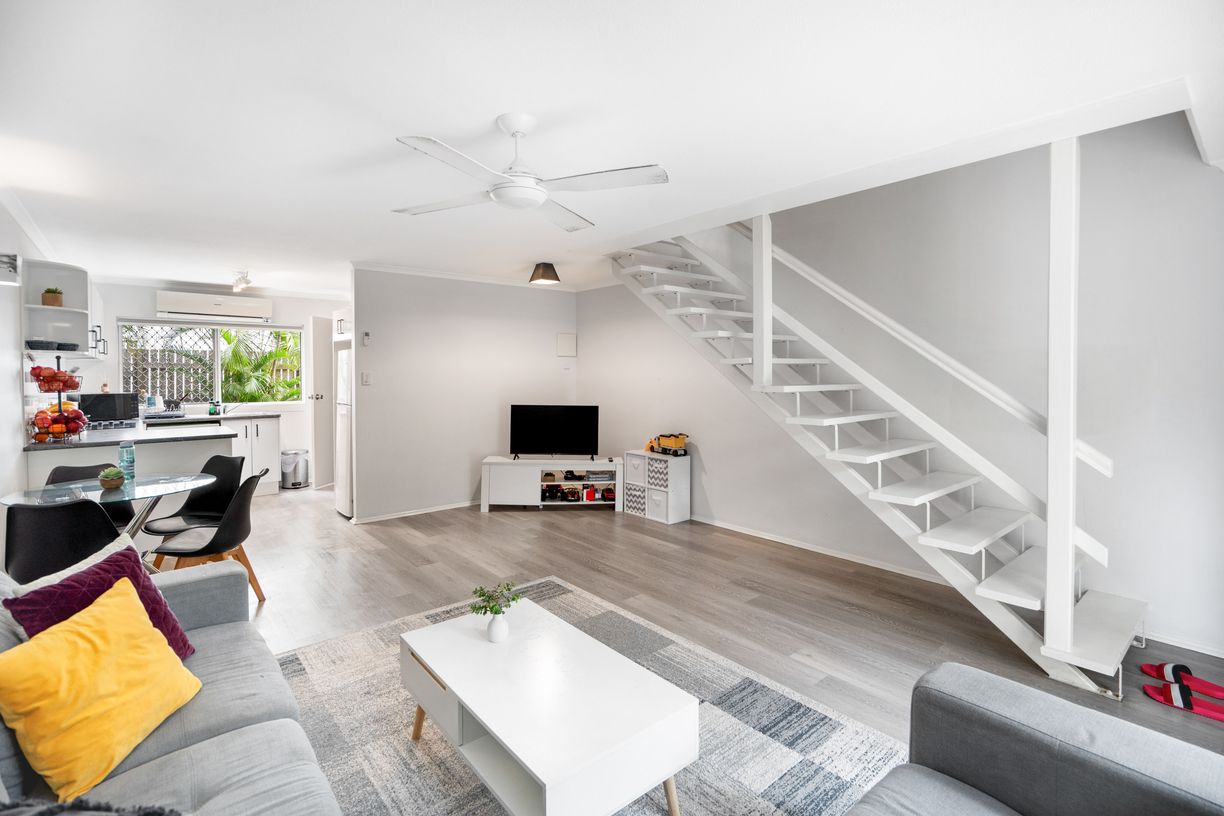 405 Esplanade — photo 4 of 12