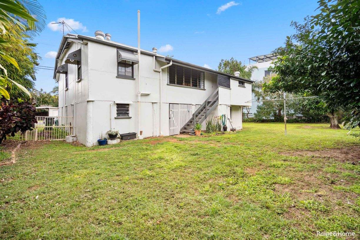 8 Robert Street — photo 13 of 15