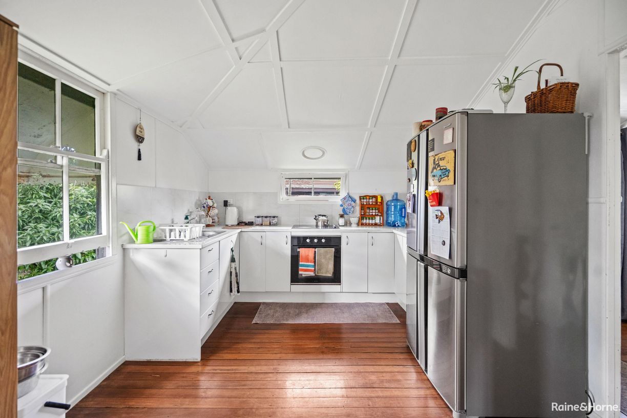 8 Robert Street — photo 6 of 15