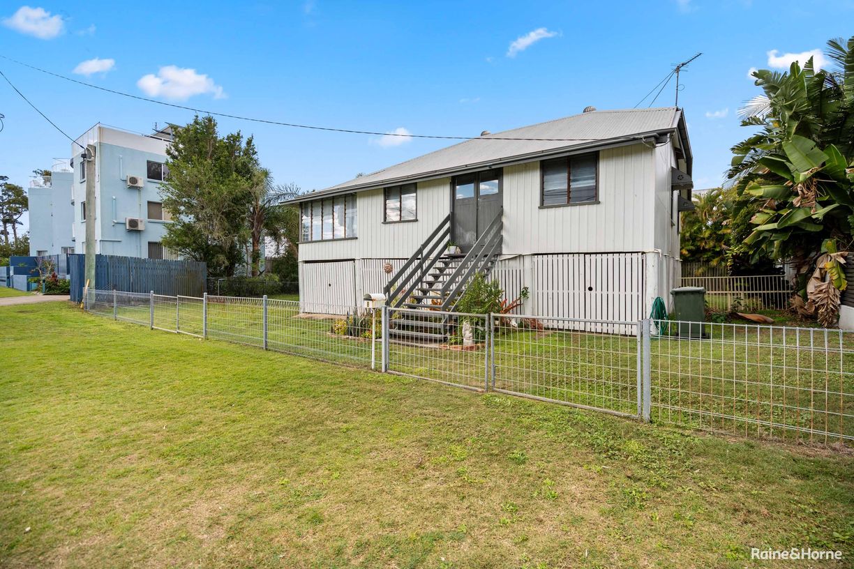 8 Robert Street — photo 12 of 15