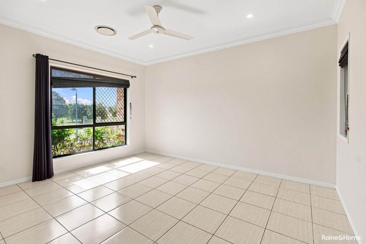 5 Bayley Court — photo 2 of 15