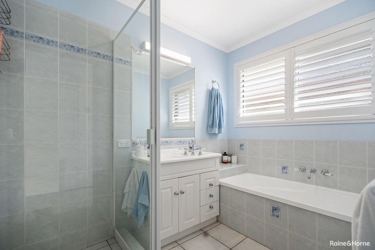 20 Royal Drive — photo 12 of 27