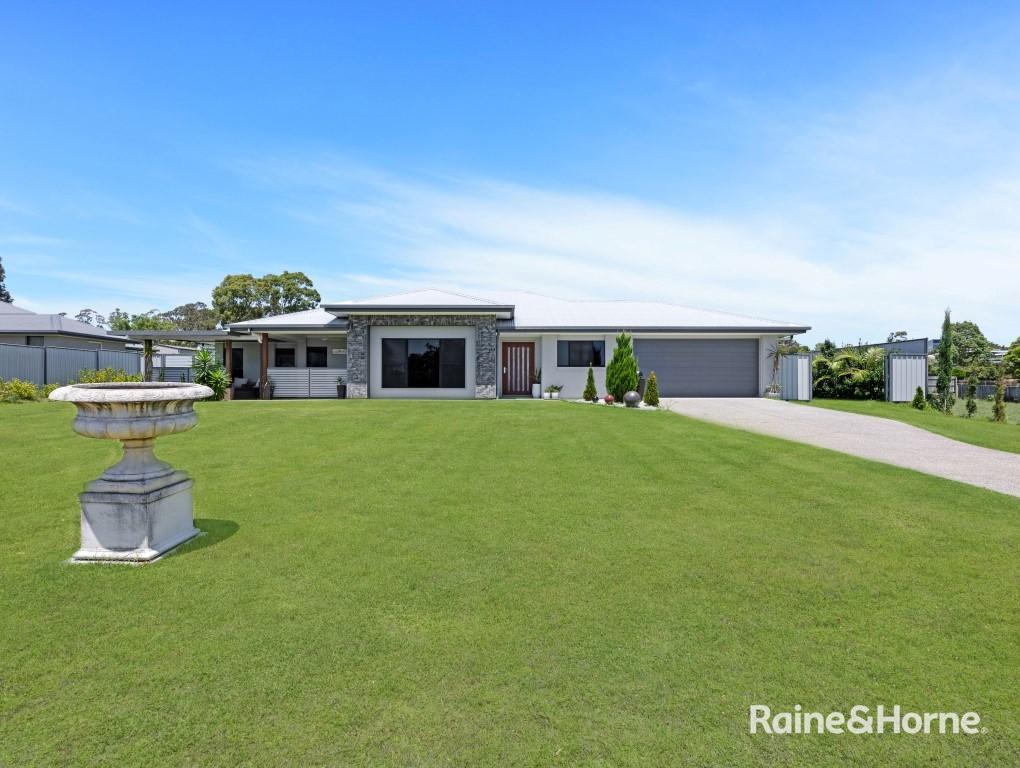 138-140 Cove Boulevard — photo from Raine & Horne Hervey Bay