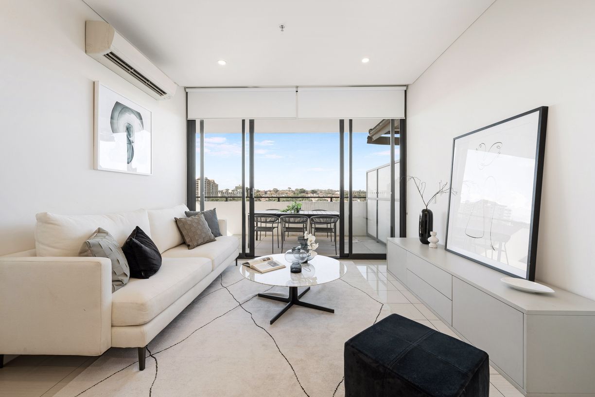 975/2 Cooper Place — photo from Raine & Horne Green Square