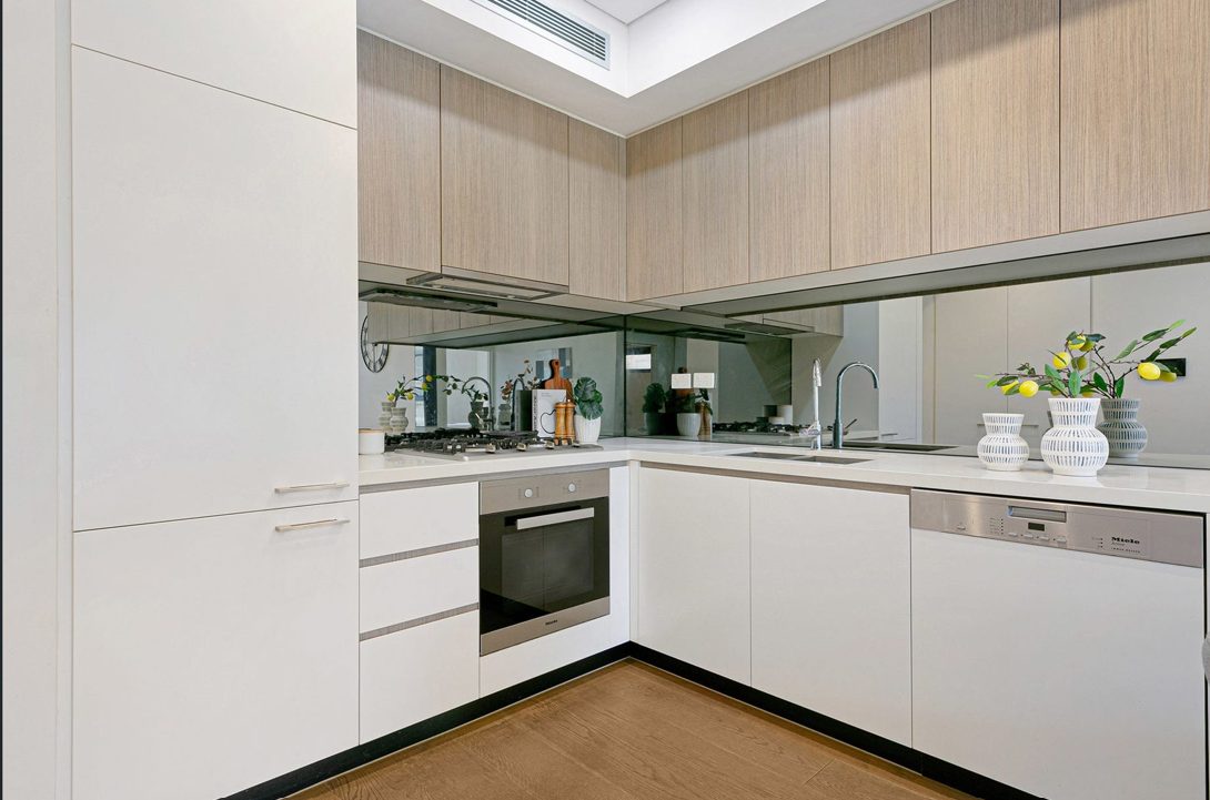1506/8 Kingsborough Way — photo 3 of 9