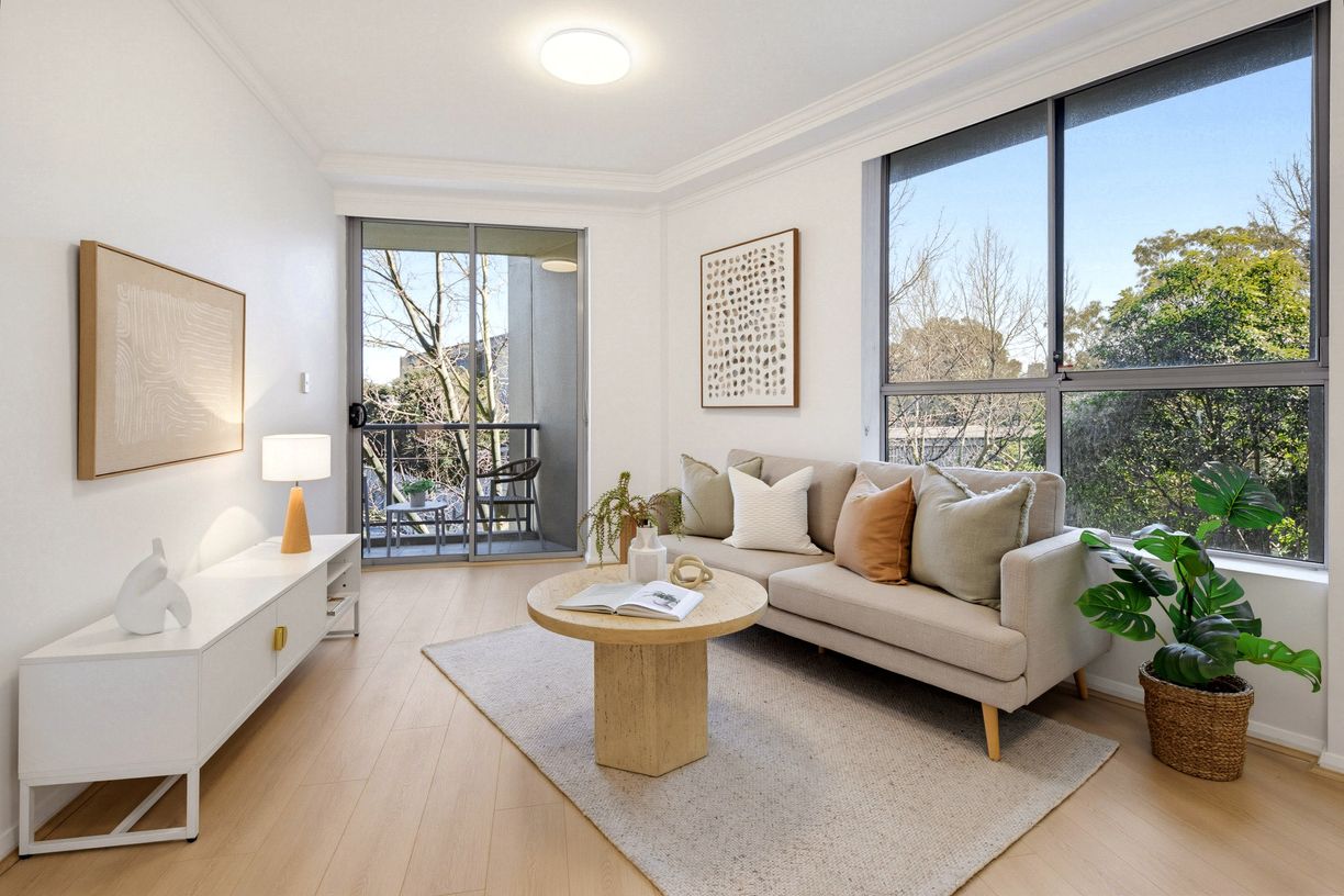 180/806 Bourke Street — photo from Raine & Horne Green Square