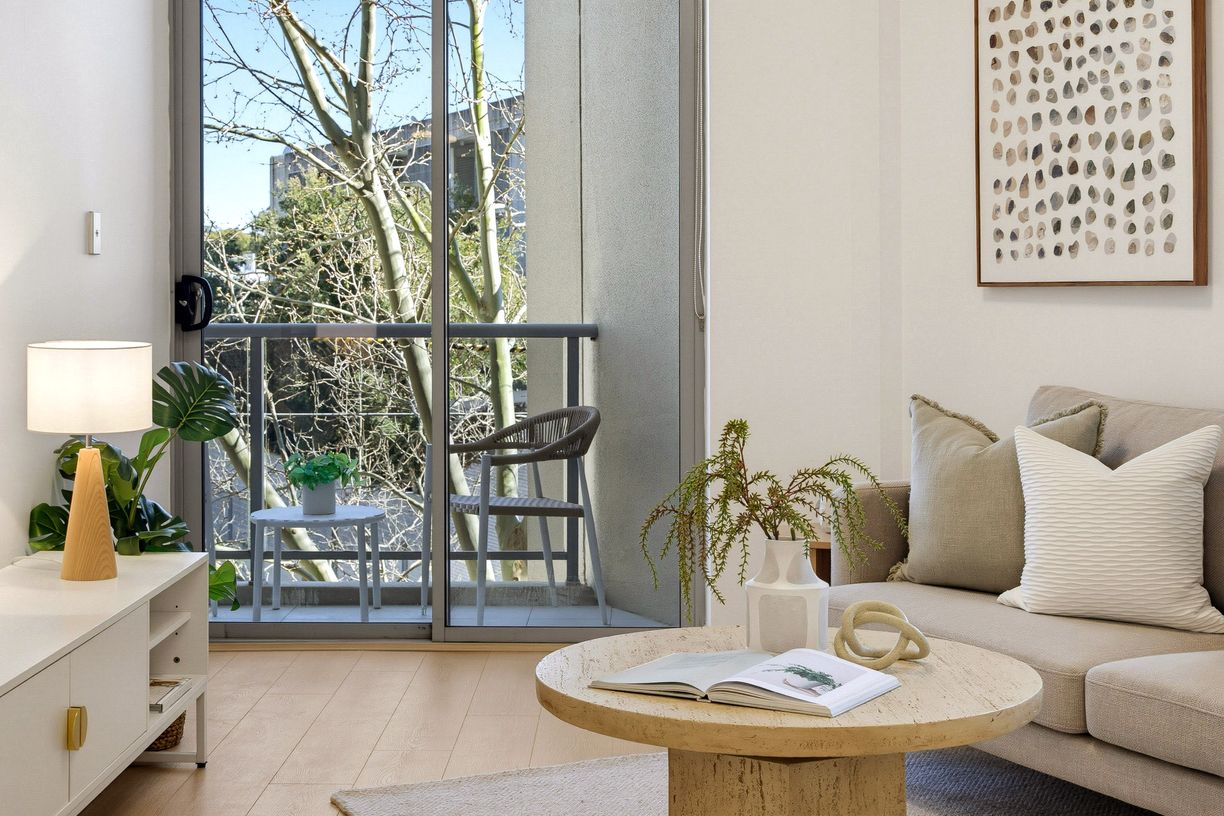 180/806 Bourke Street — photo 3 of 15