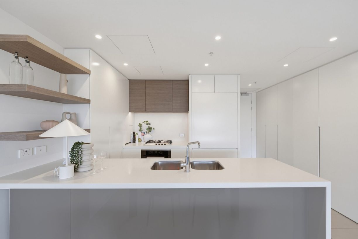 707/8 Ebsworth Street — photo 5 of 13